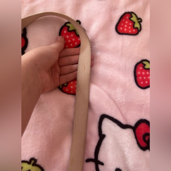 Coach Purse Crossbody!🤍 - Picture 6 of 6